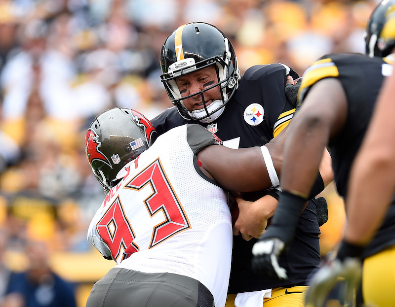 Bucs defensive tackle Gerald McCoy gets to another quarterback. (Photo: Joe Sargent/Getty Images)